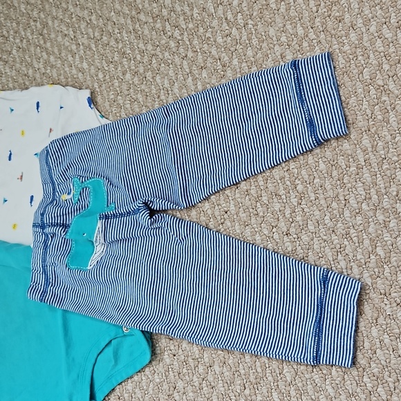 Carter's Outfit Bundle - Picture 8 of 13